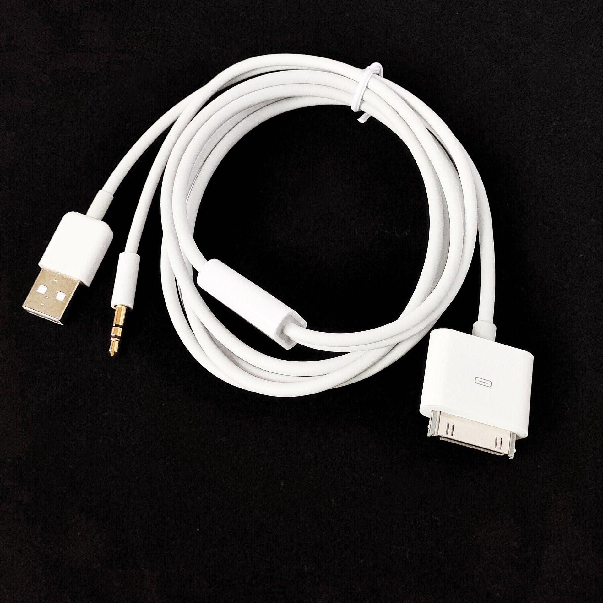 Suitable for iPhone 4S, iPod, AUX car audio cable, phone USB charging data cable, 1.5 meters eprolo